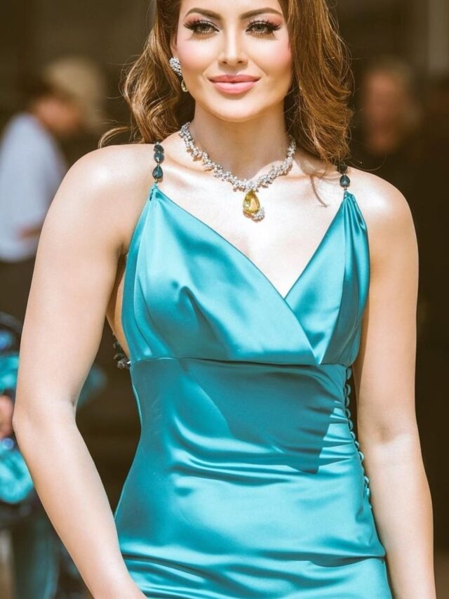 Urvashi Rautela’S Glamorous Looks